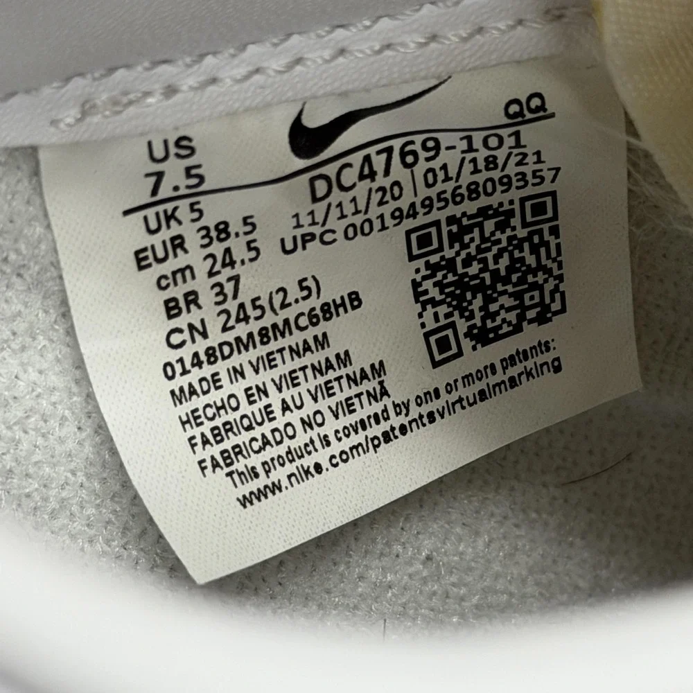 Nike Blazer Low Shoes Womens Size 7.5 White Leather‎ Low Top Sneakers DC4769-101